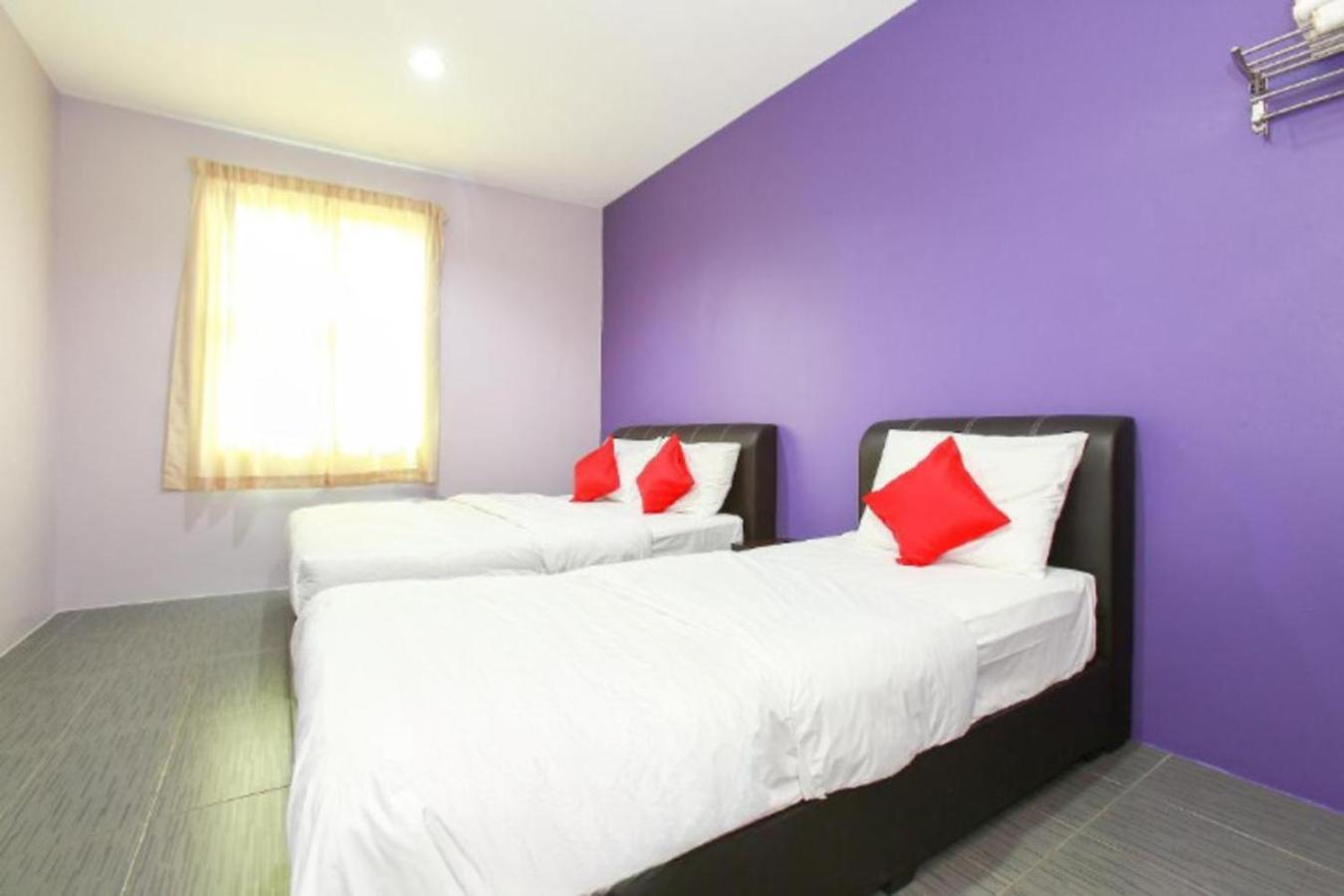 De Hotel Teluk Intan Exterior photo