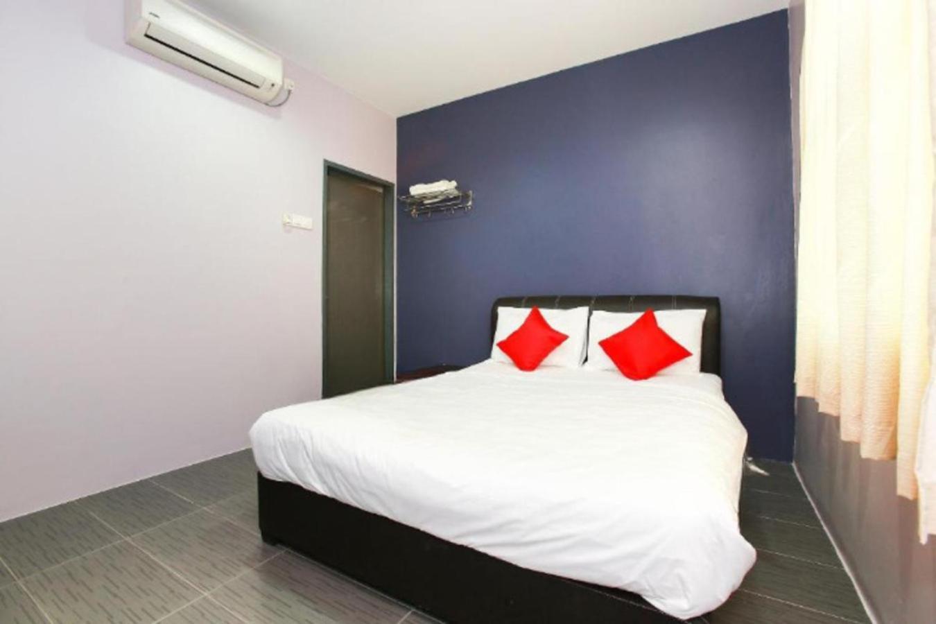 De Hotel Teluk Intan Exterior photo